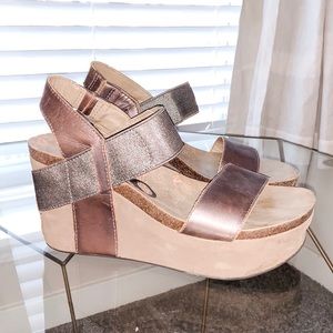 OTBT Bushnell Platform Wedge Sandals size 8 Pewter